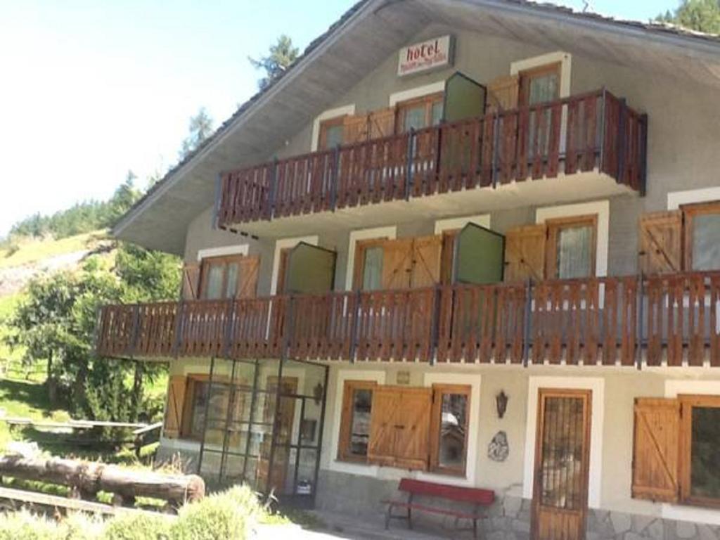 Maison Des Myrtilles Hotel Valgrisenche Buitenkant foto