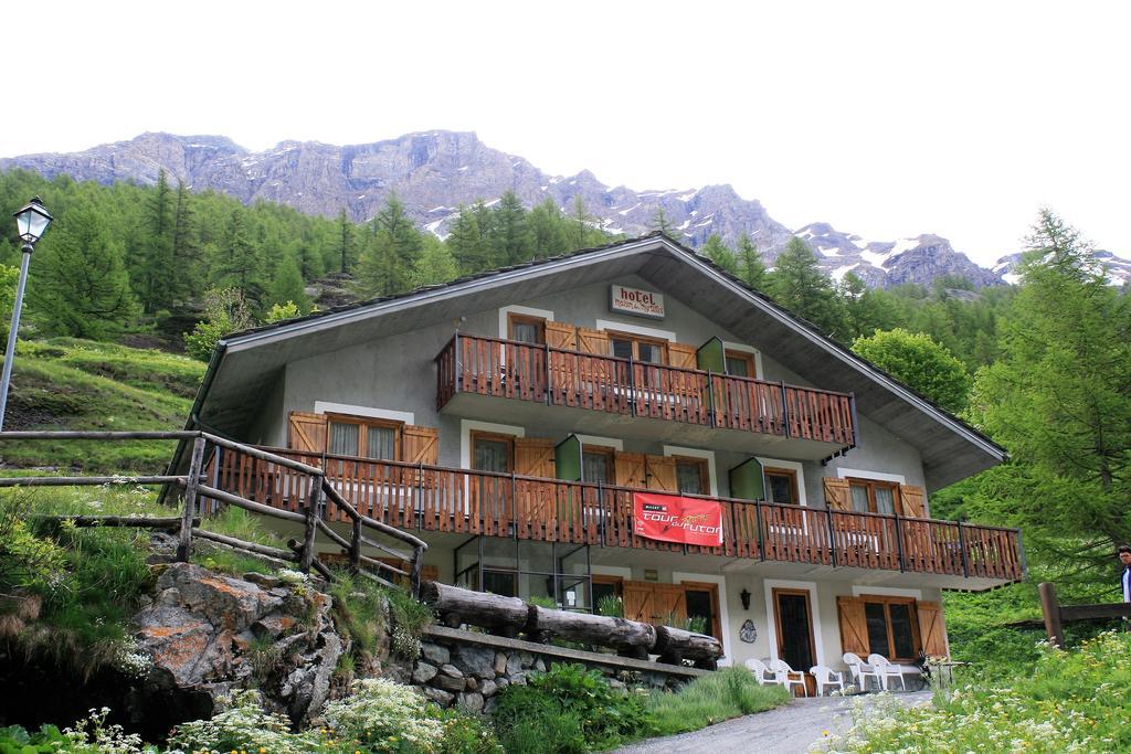 Maison Des Myrtilles Hotel Valgrisenche Buitenkant foto