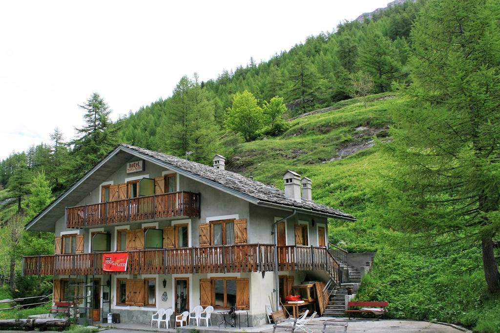 Maison Des Myrtilles Hotel Valgrisenche Buitenkant foto