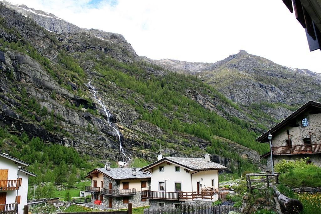 Maison Des Myrtilles Hotel Valgrisenche Buitenkant foto