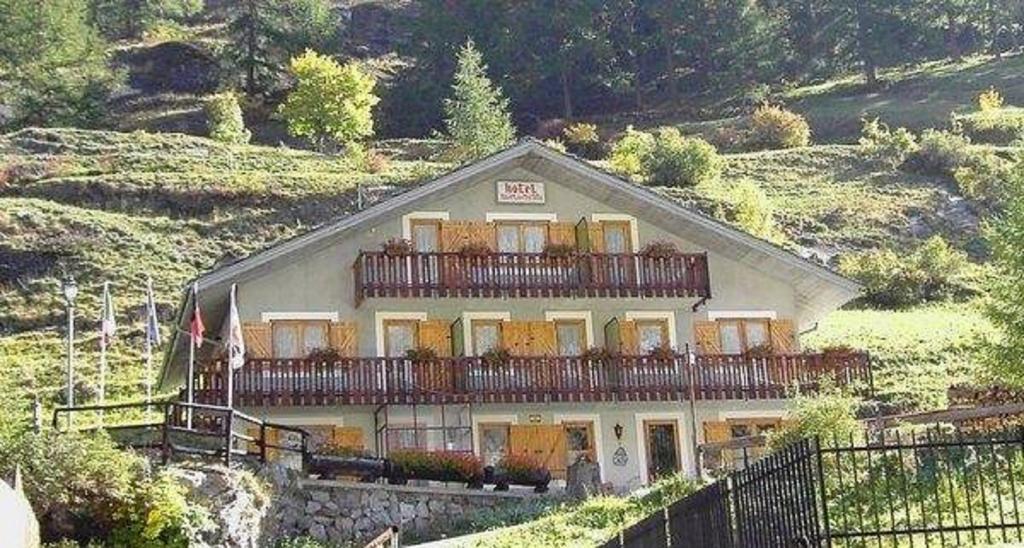 Maison Des Myrtilles Hotel Valgrisenche Buitenkant foto